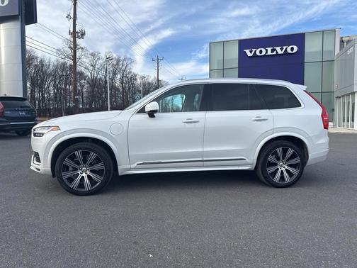 2023 Volvo XC90 Recharge Plug-In Hybrid T8 Ultimate Bright Theme 7-Seater