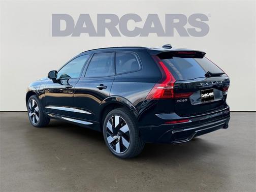 2023 Volvo XC60 Recharge Plug-In Hybrid T8 Ultimate Dark Theme