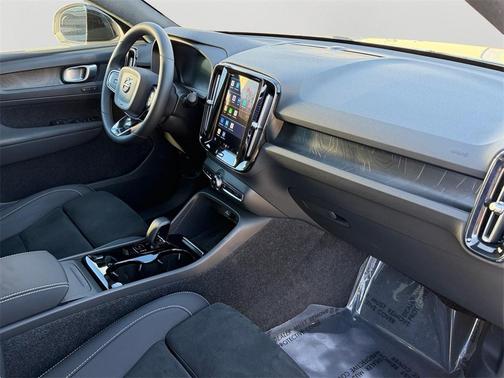 2023 Volvo C40 Recharge Pure Electric Twin Plus