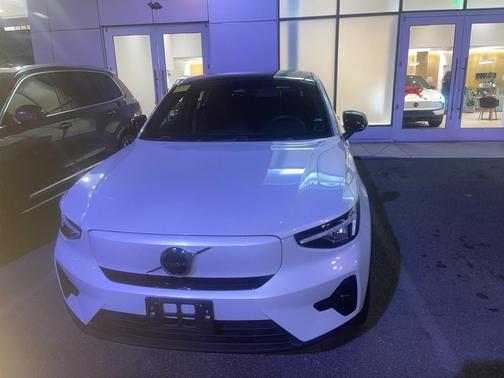 2023 Volvo C40 Recharge Pure Electric Twin Plus