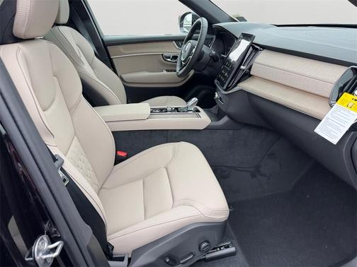 2026 Volvo XC90 B6 Plus 6-Seater