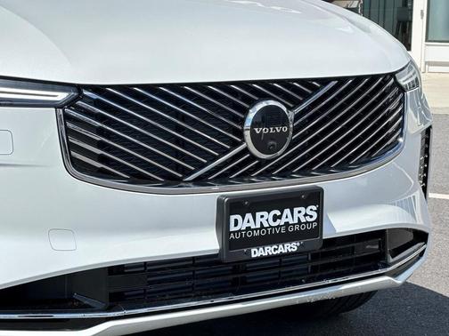 2025 Volvo XC90 Plug-In Hybrid T8 Plus 7-Seater