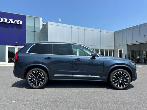 2025 Volvo XC90 Plug-In Hybrid T8 Ultra 7-Seater