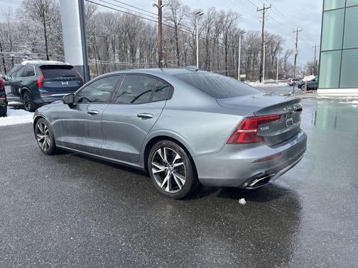 2019 Volvo S60 T6 R-Design
