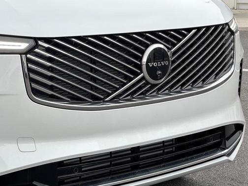 2025 Volvo XC90 Plug-In Hybrid T8 Ultra 7-Seater