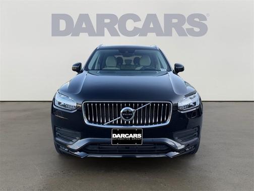 2022 Volvo XC90 T6 Momentum 7 Passenger