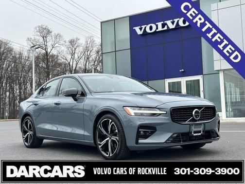 2024 Volvo S60 B5 Plus Dark Theme