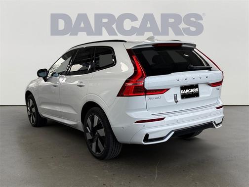 2025 Volvo XC60 Plug-In Hybrid T8 Plus