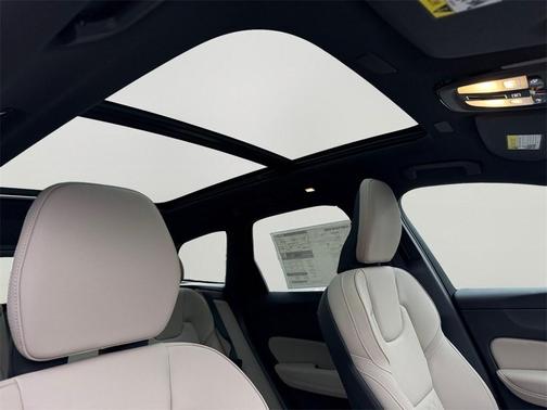 2026 Volvo XC60 Plug-In Hybrid T8 Core