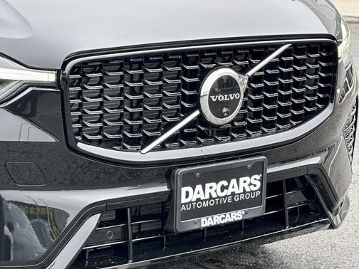 2025 Volvo XC60 B5 Ultra