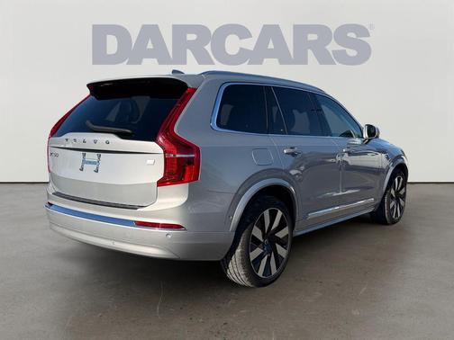 2023 Volvo XC90 Recharge Plug-In Hybrid T8 Ultimate Bright Theme 7-Seater