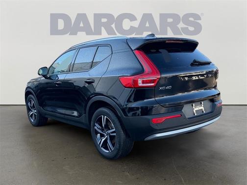 2023 Volvo XC40 B5 Core