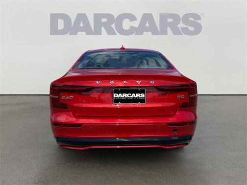 2024 Volvo S60 B5 Plus Dark Theme