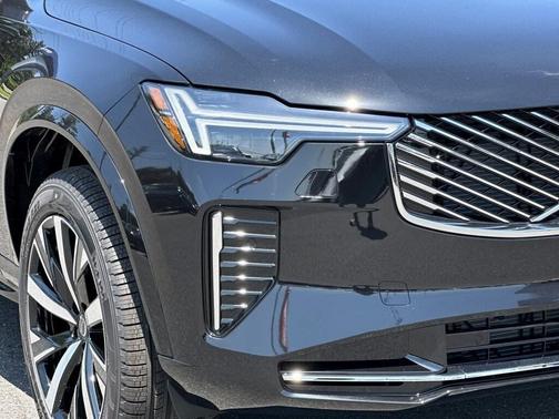2026 Volvo XC90 B5 Core