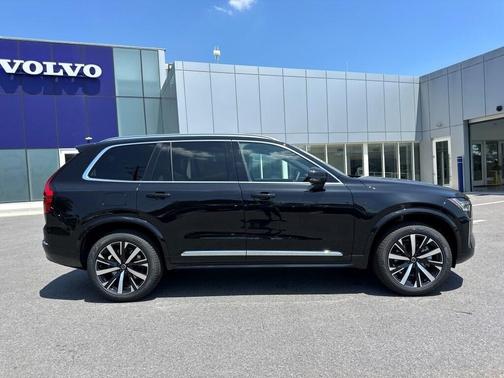 2026 Volvo XC90 B5 Core