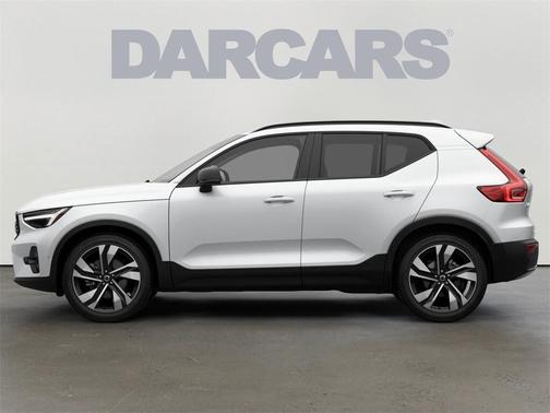 2026 Volvo XC40 B5 Ultra