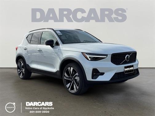 2026 Volvo XC40 B5 Ultra
