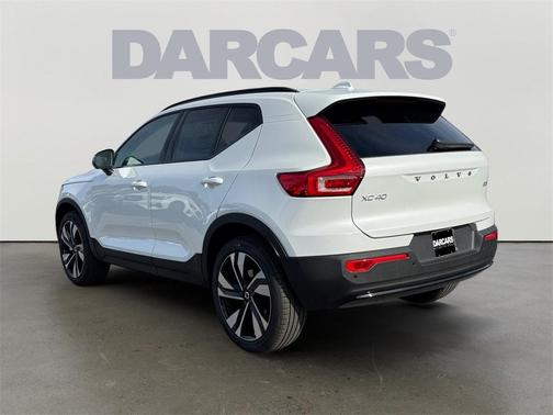 2026 Volvo XC40 B5 Ultra