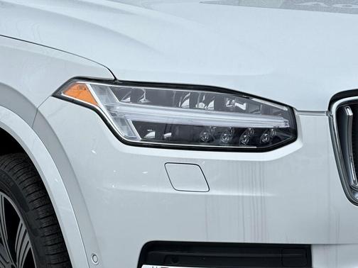 2025 Volvo XC90 Plug-In Hybrid T8 Plus 7-Seater