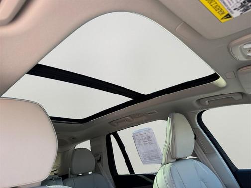 2025 Volvo XC90 B5 Ultra
