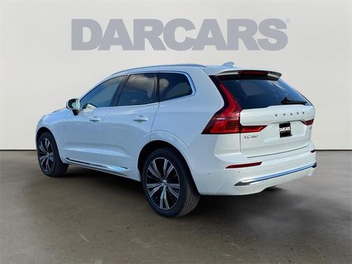 2023 Volvo XC60 B5 Ultimate Bright Theme