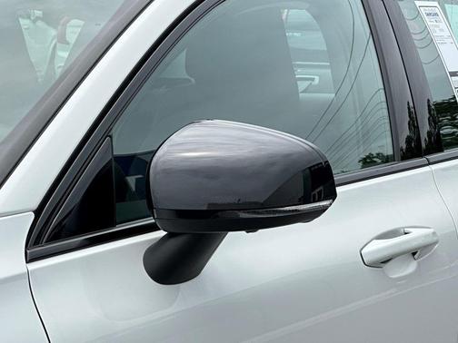 2024 Volvo S60 B5 Plus Dark Theme