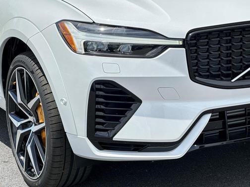 2025 Volvo XC60 Plug-In Hybrid T8 Polestar Engineered