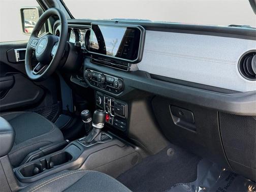 2024 Jeep Gladiator Sport