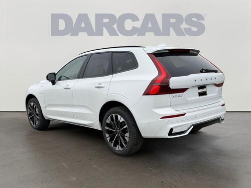 2026 Volvo XC60 Plug-In Hybrid T8 Plus