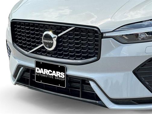 2024 Volvo XC60 Recharge Plug-In Hybrid T8 Plus Dark Theme