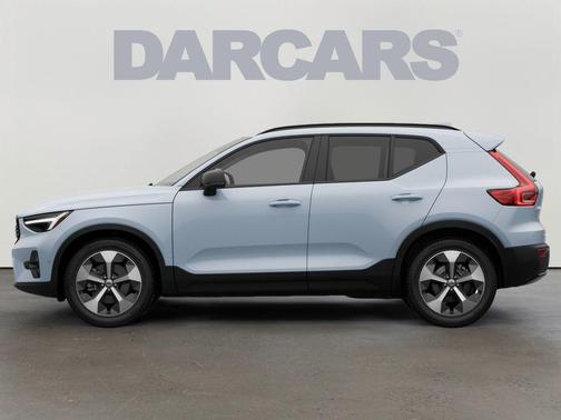 Cloud 9 White 2026 Volvo XC40 B5 Plus