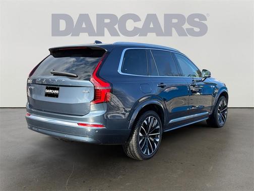 2025 Volvo XC90 B6 Plus 7-Seater