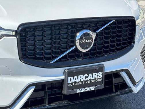 2025 Volvo XC60 B5 Ultra