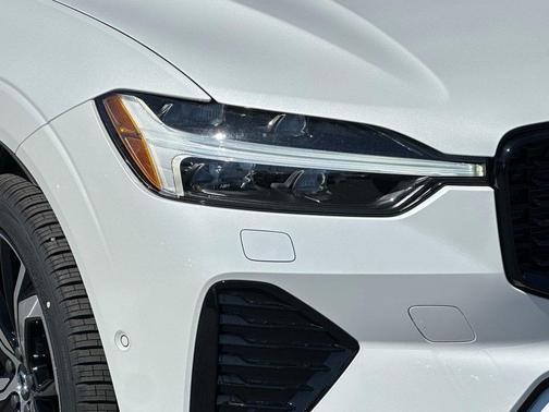 2025 Volvo XC60 B5 Ultra