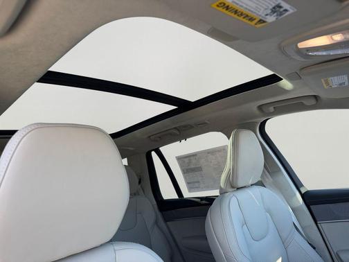 2026 Volvo XC90 Plug-In Hybrid T8 Ultra 7-Seater