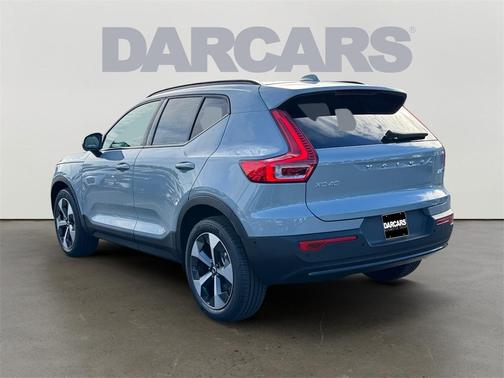 2026 Volvo XC40 B5 Plus