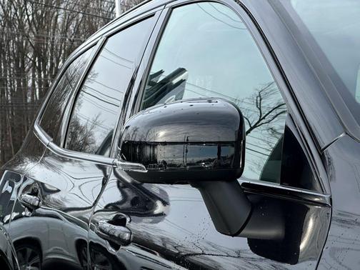 2025 Volvo XC60 B5 Ultra