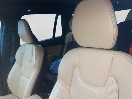 2023 Volvo XC90 B6 Ultimate 7-Seater