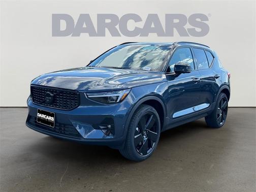 2026 Volvo XC40 B5 Ultra Black Edition
