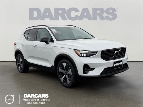 2026 Volvo XC40 B5 Plus