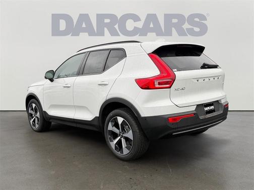 2026 Volvo XC40 B5 Plus