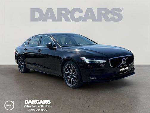 Black 2020 Volvo S90 T6 Momentum