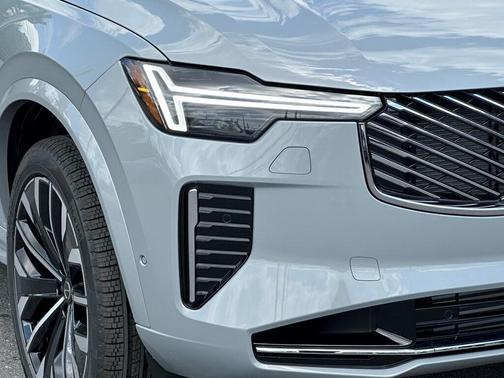 2025 Volvo XC90 Plug-In Hybrid T8 Ultra 7-Seater