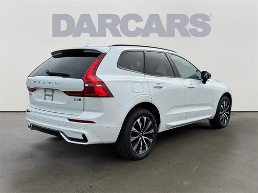 2025 Volvo XC60 B5 Plus