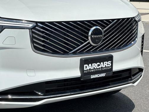 2025 Volvo XC90 B6 Plus 6-Seater