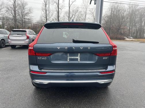 2023 Volvo XC60 B5 Plus Bright Theme