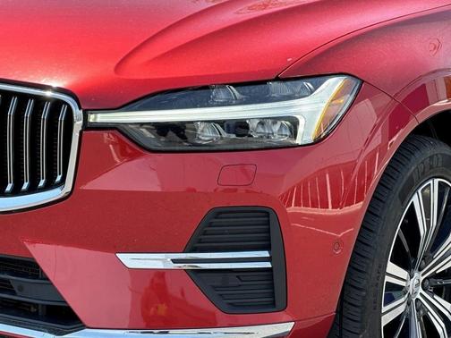 2023 Volvo XC60 B5 Plus Bright Theme