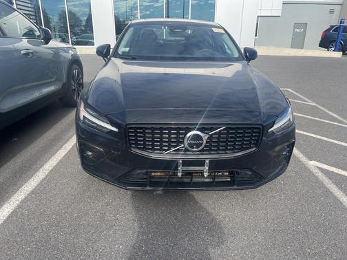 2025 Volvo S60 B5 Plus