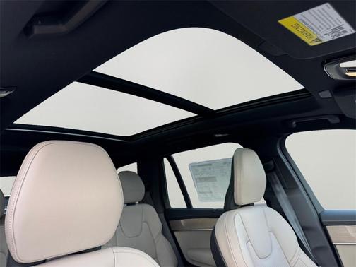 2026 Volvo XC90 Plug-In Hybrid T8 Ultra 6-Seater