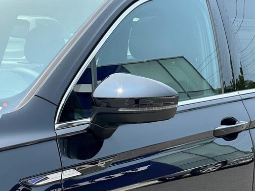 2022 Volkswagen Tiguan 2.0T SEL R-Line